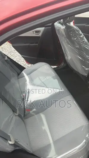 Toyota Corolla LE 4dr Sedan (1.8L 4cyl CVT) 2014 Red