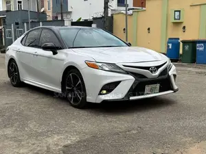 Toyota Camry XSE FWD 2020 White