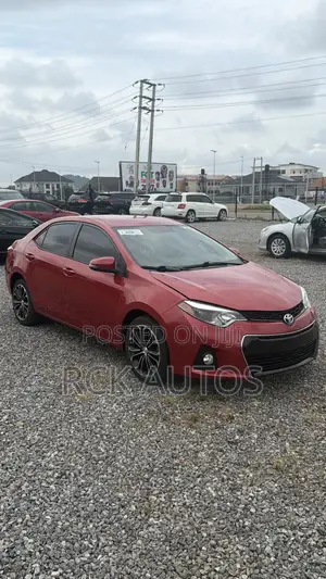 Toyota Corolla S 4dr Sedan (1.8L 4cyl CVT) 2015 Red