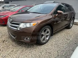Toyota Venza XLE 2012