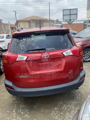 Toyota RAV4 LE 4dr SUV AWD (2.5L 4cyl 6A) 2015 Red