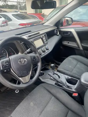 Toyota RAV4 LE 4dr SUV AWD (2.5L 4cyl 6A) 2015 Red