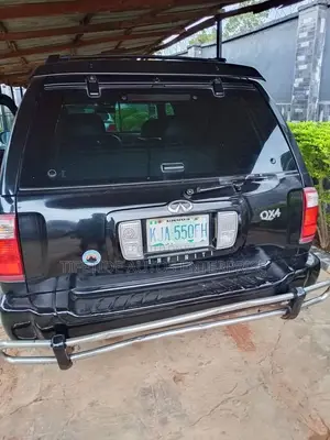 Infiniti QX4 2002 Black