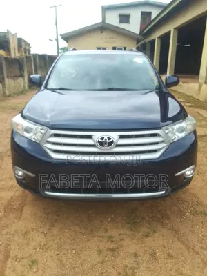 Toyota Highlander 2012 Beige