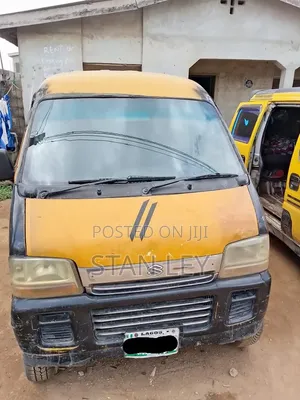 Suzuki Every Wagon 2001 Yellow