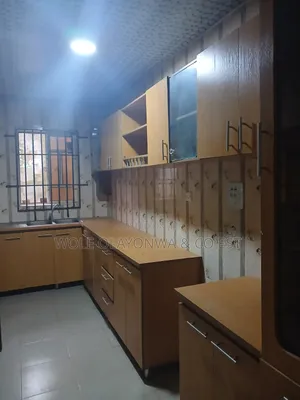 3bdrm Bungalow in Olorunkemi Estate,, Oluyole for rent
