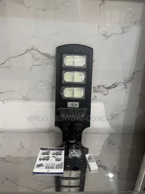 3-Eye LED Solar-Powered Street Light With