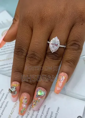 VVS Moissanite Proposal Engagement Rings