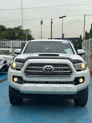 Toyota Tacoma TRD Sport 2017 White