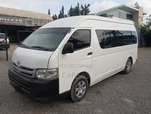 Toyota HiAce 2012 White