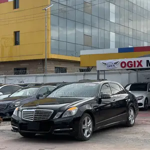 Mercedes-Benz E300 2012 Black