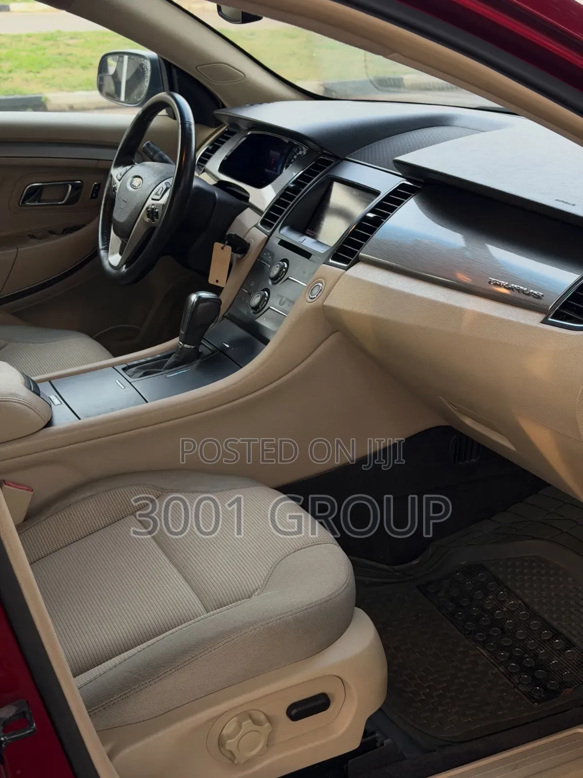 Ford Taurus 2012 Red