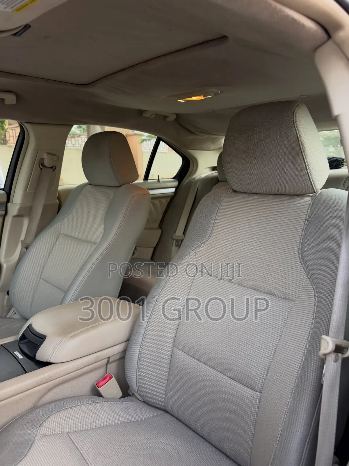 Ford Taurus 2012 Red