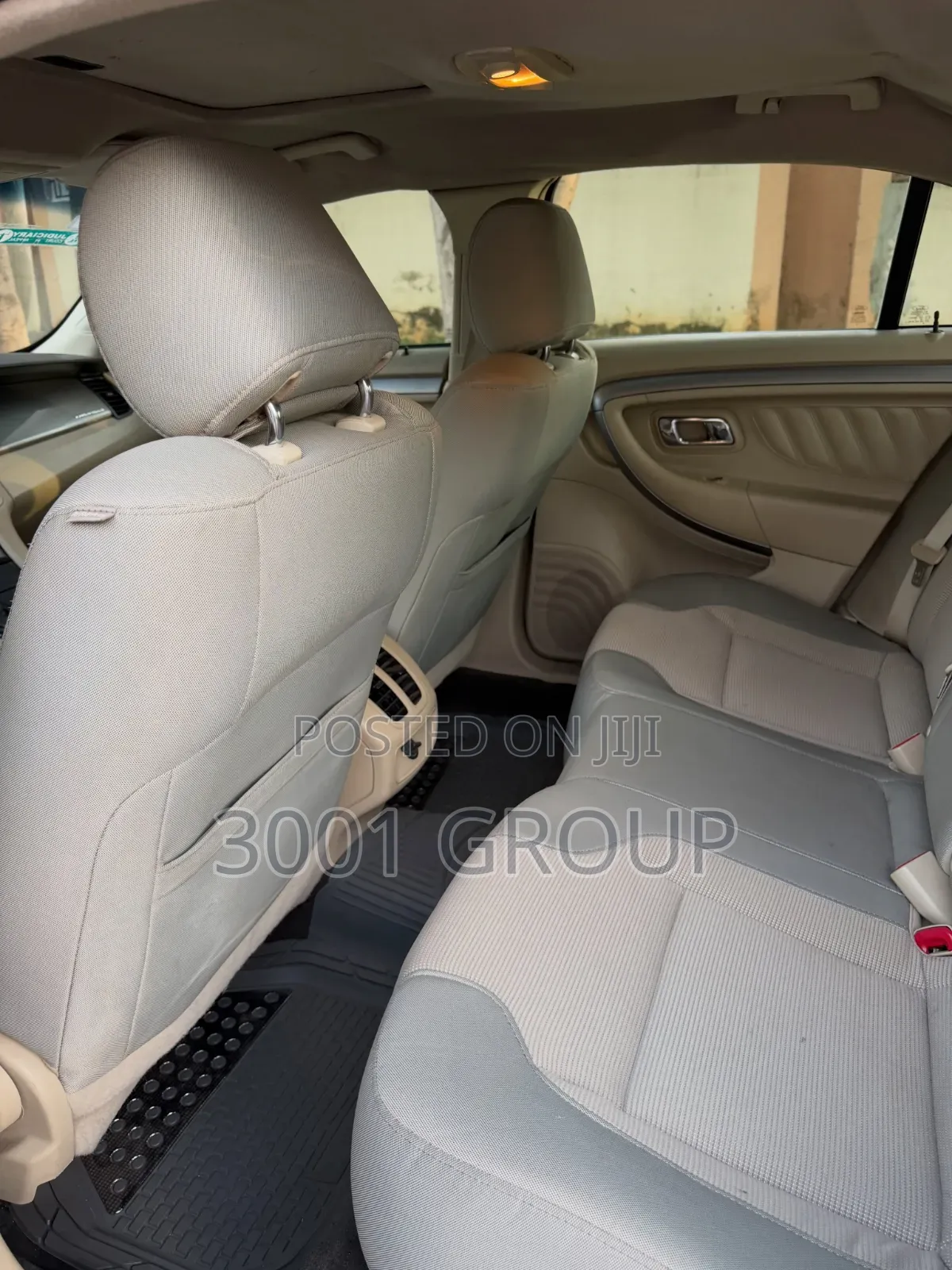 Ford Taurus 2012 Red