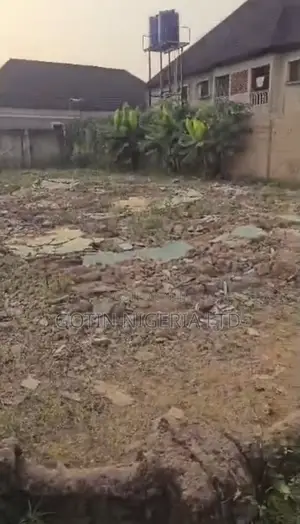 50×100ft Land for Sale at Etete