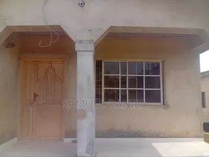 2bdrm Bungalow in Blessing Estate, Ikorodu Garage for rent