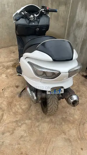Honda Forza 2018 White
