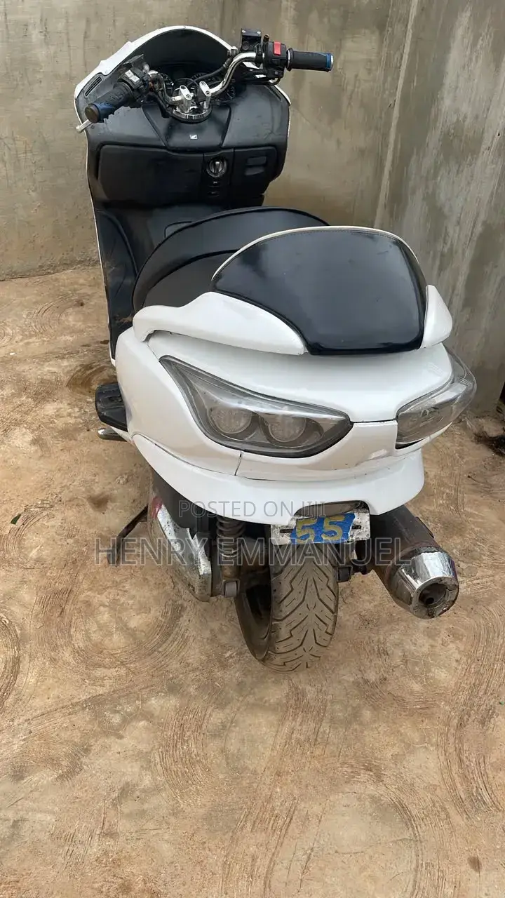 Honda Forza 2018 White