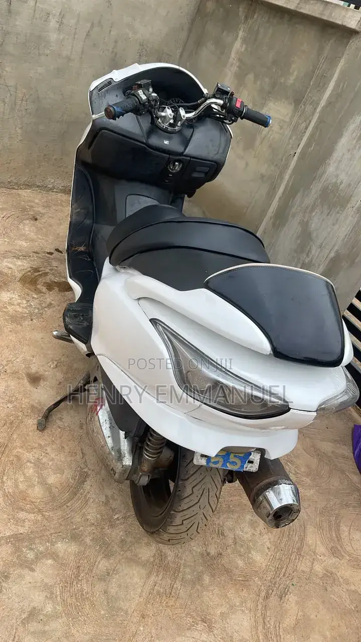 Honda Forza 2018 White