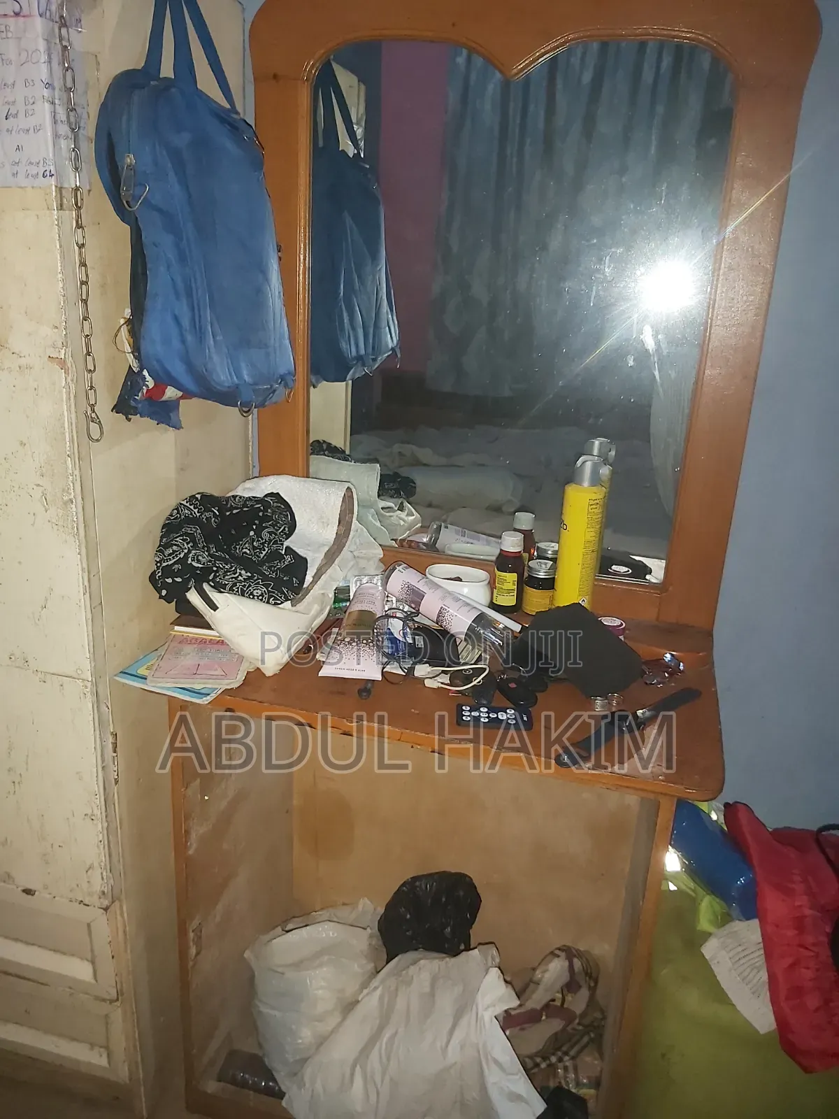 Make-Up Table Mirror