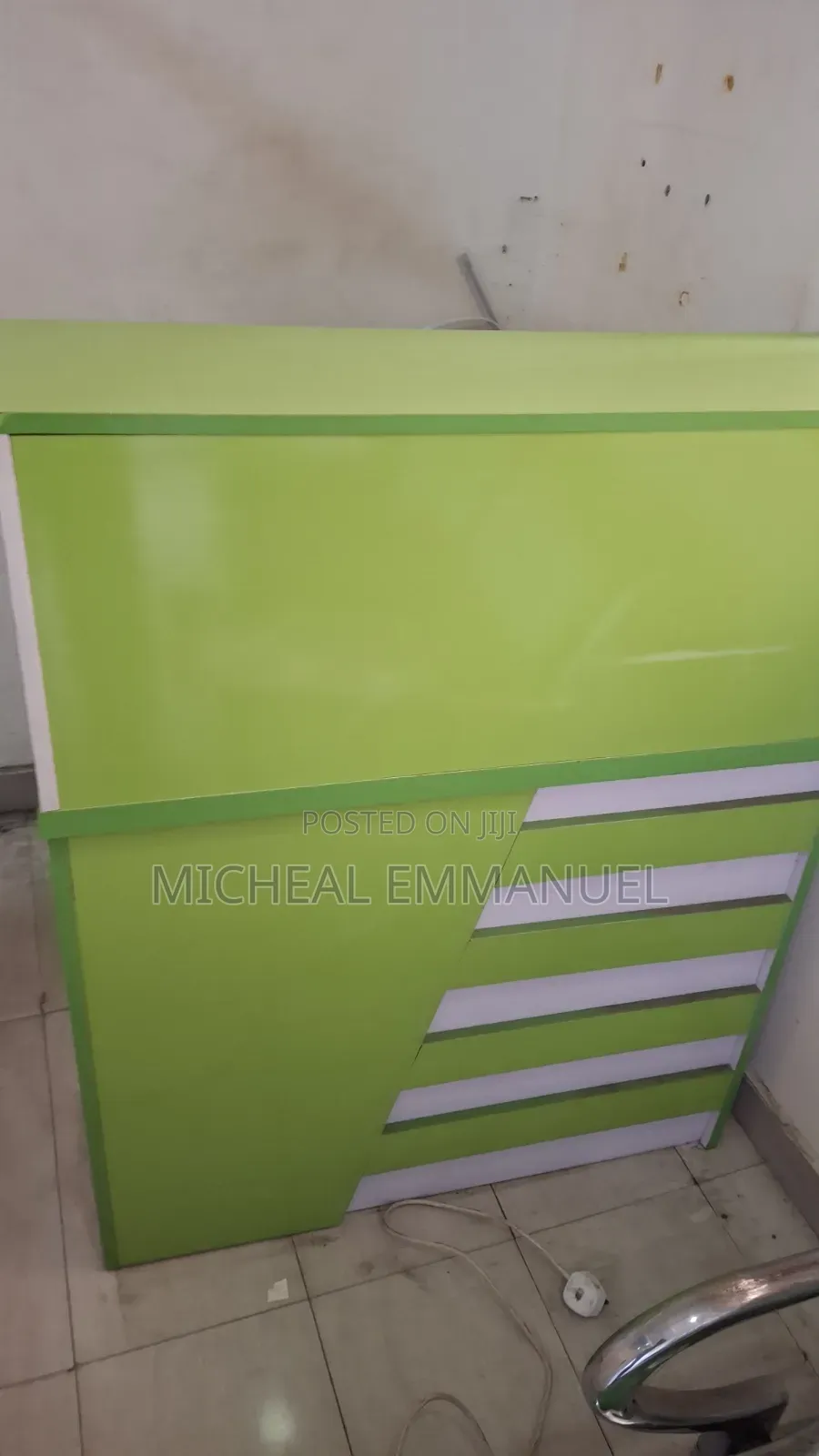 4 Seater Office Workstation.