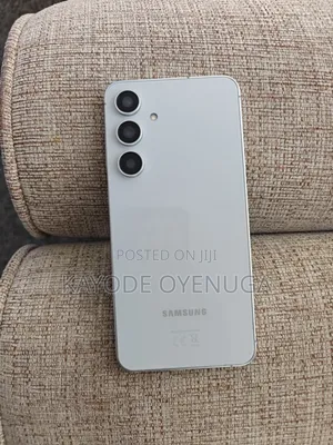 Samsung Galaxy S24 FE 128 GB Silver