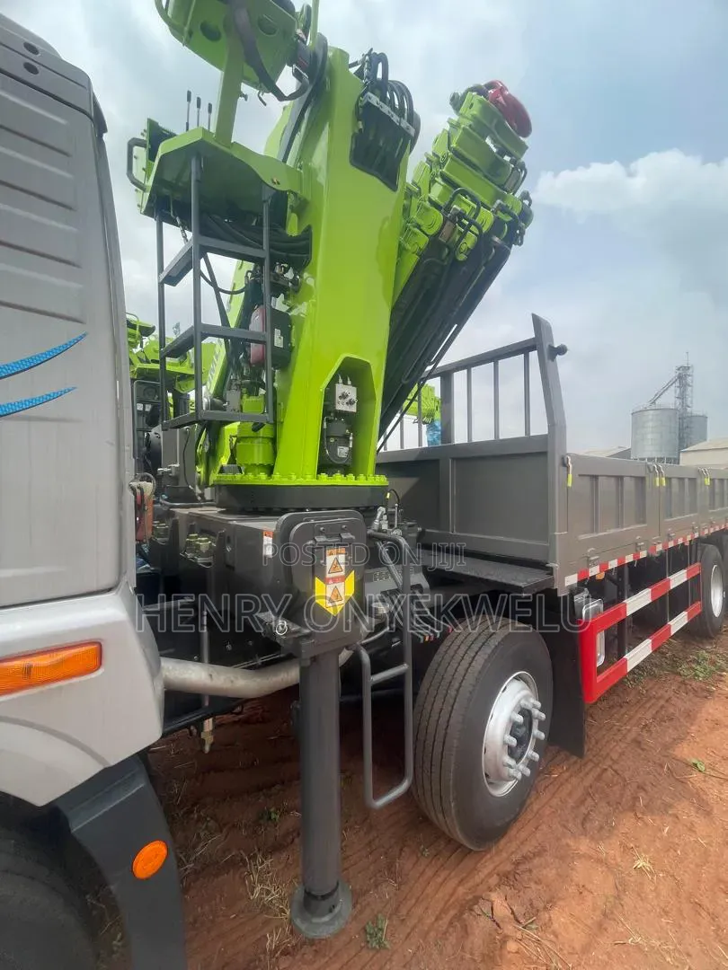 20 Tons Hiab Selfloader Truck