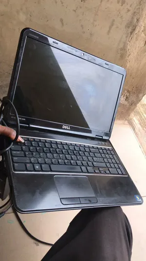 Laptop Dell Inspiron M511R 4GB AMD HDD 500GB