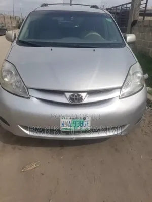 Toyota Sienna 2008 Silver