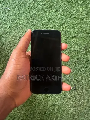 Apple iPhone 7 128 GB Black