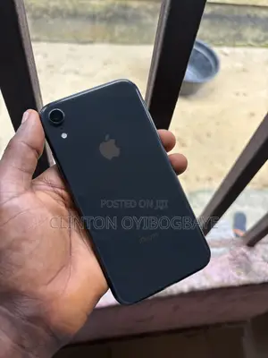Apple iPhone XR 64 GB Black
