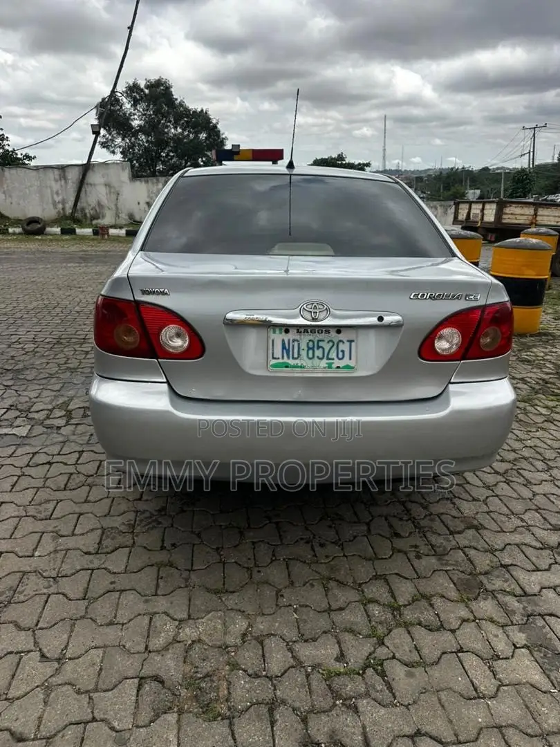 Toyota Corolla LE 2006 Silver