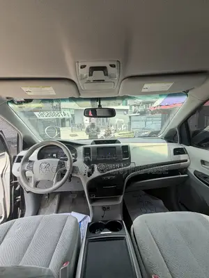 Toyota Sienna 2013 Gray