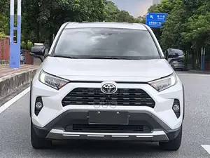 Toyota RAV4 2022 White