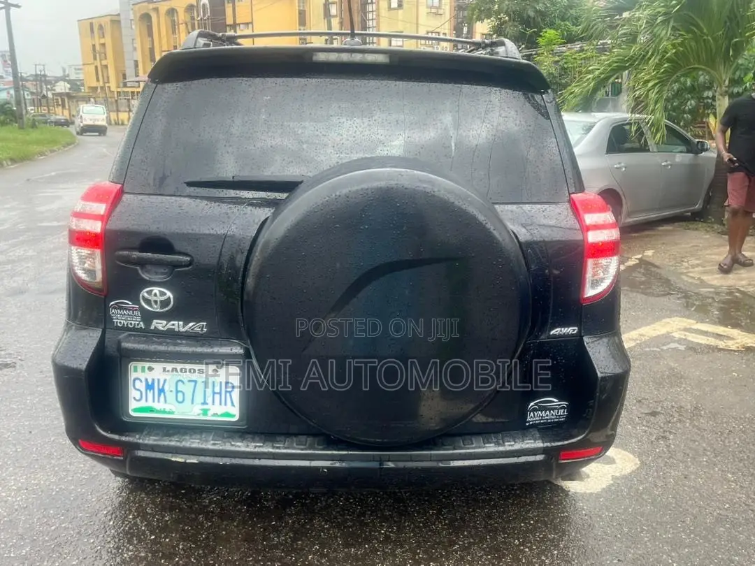 Toyota RAV4 2011 Black
