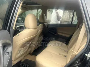 Toyota RAV4 2011 Black