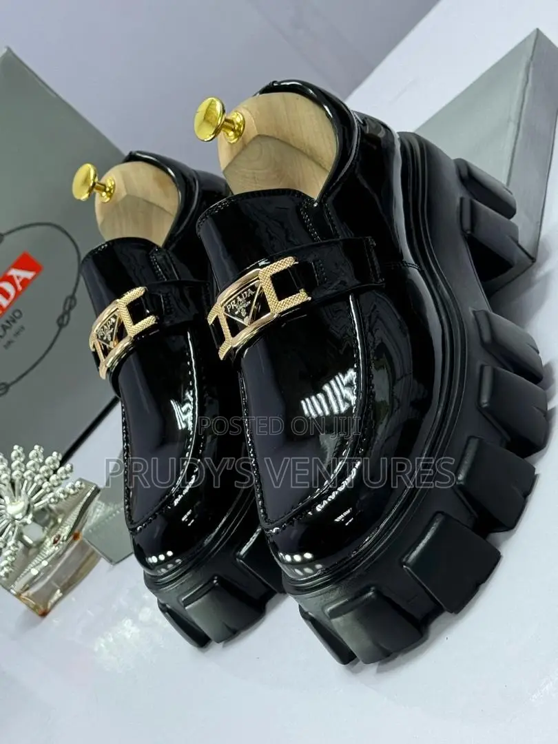 Prada Men’s Quality Shoe With Class