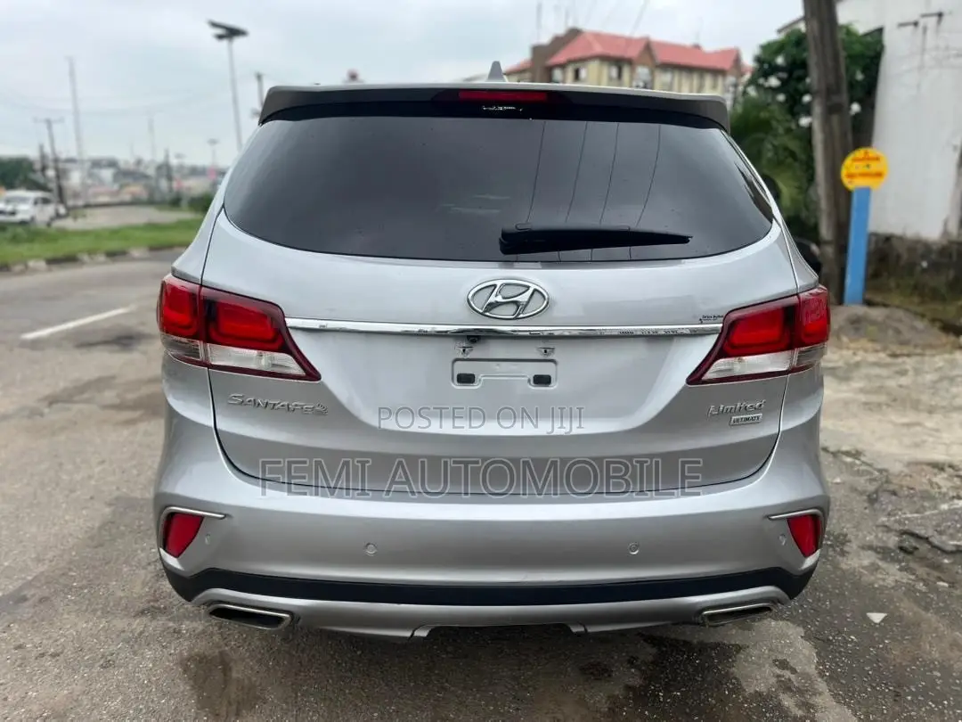 Hyundai Santa Fe 2016 Silver