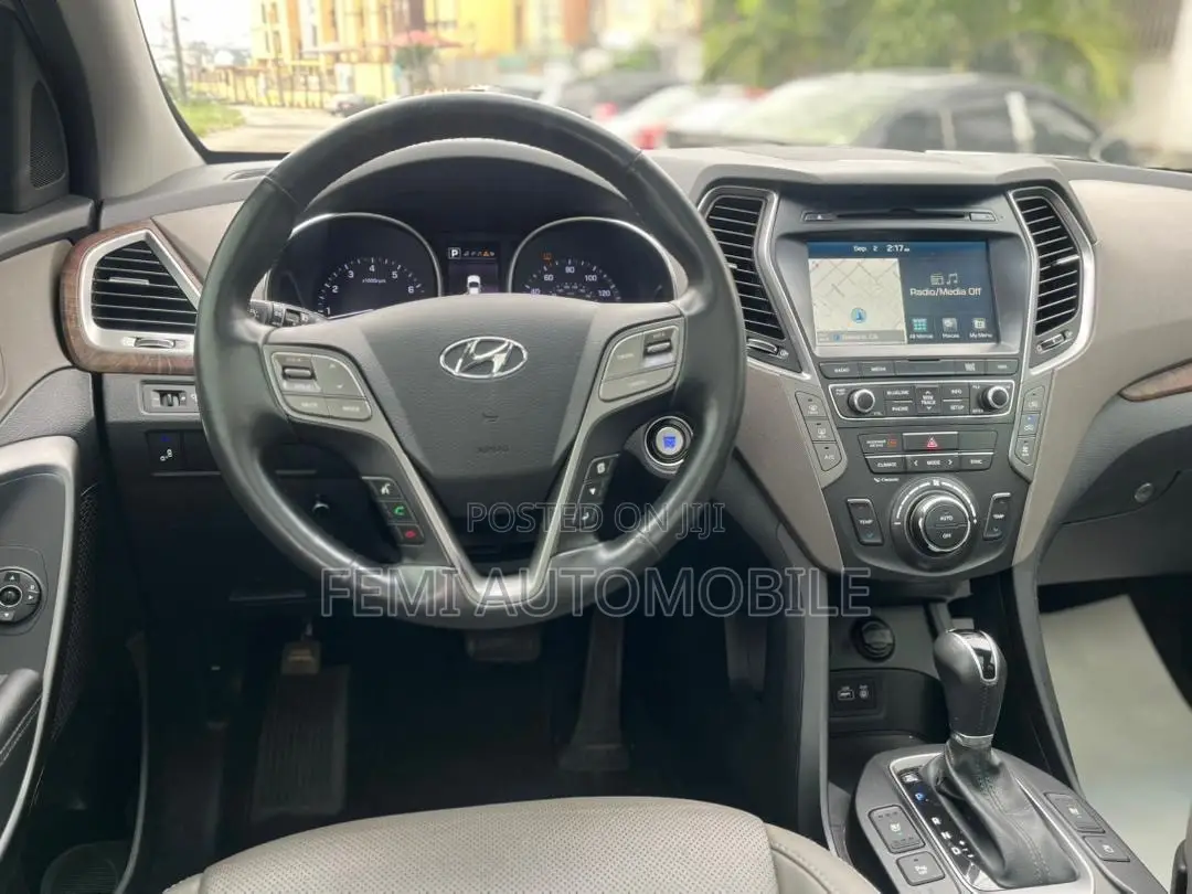 Hyundai Santa Fe 2016 Silver