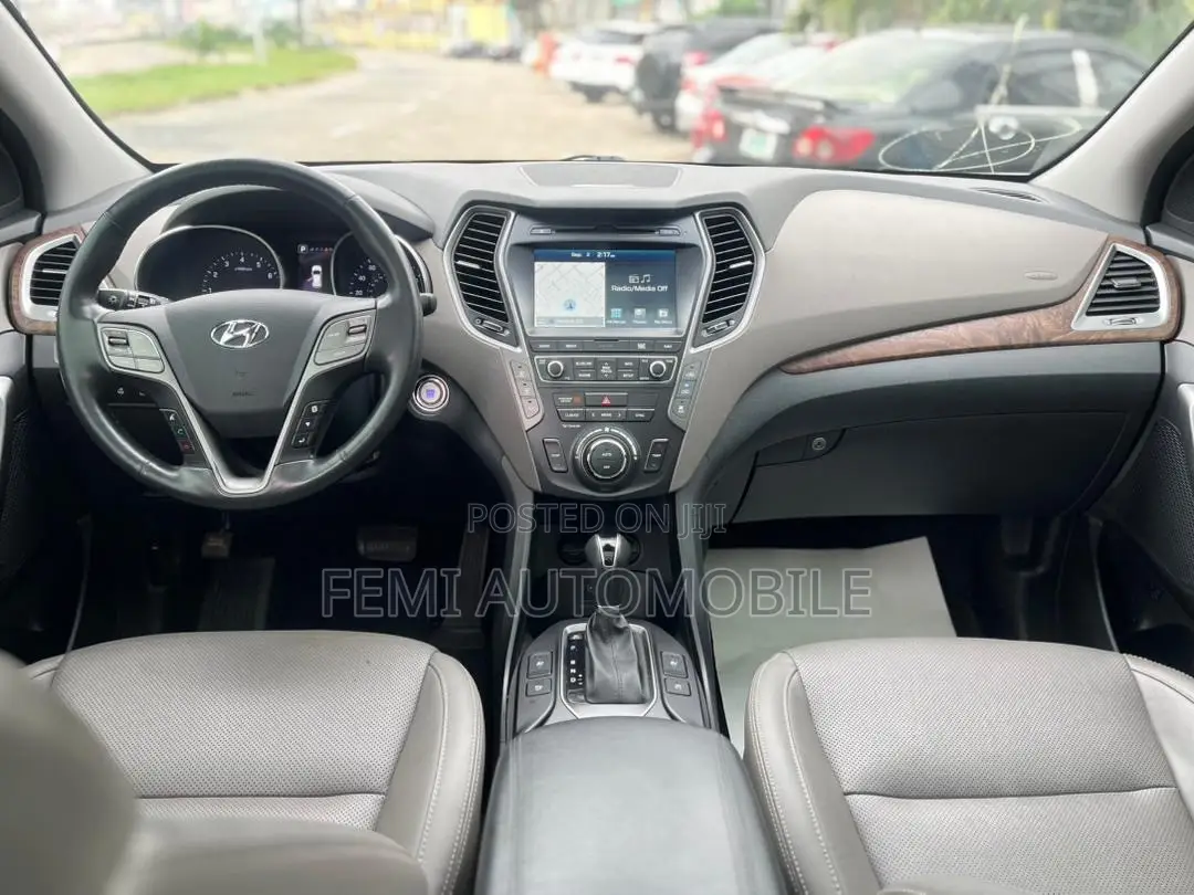 Hyundai Santa Fe 2016 Silver