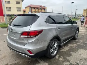 Hyundai Santa Fe 2016 Silver
