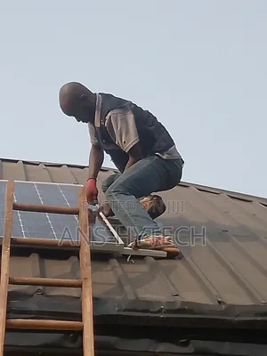 Professional Solar Installer