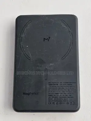 Uvolt 10,000mAh Magnetic Wireless Power Bank