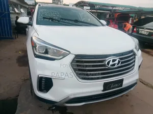 Hyundai Santa Fe 2017 White