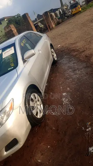 Toyota Camry 2010 Silver