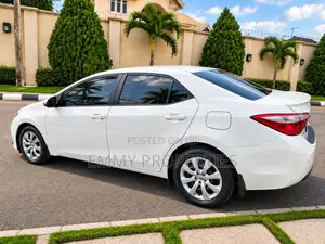 Toyota Corolla S 4dr Sedan (1.8L 4cyl CVT) 2015 White
