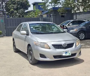 Toyota Corolla 2010 Silver