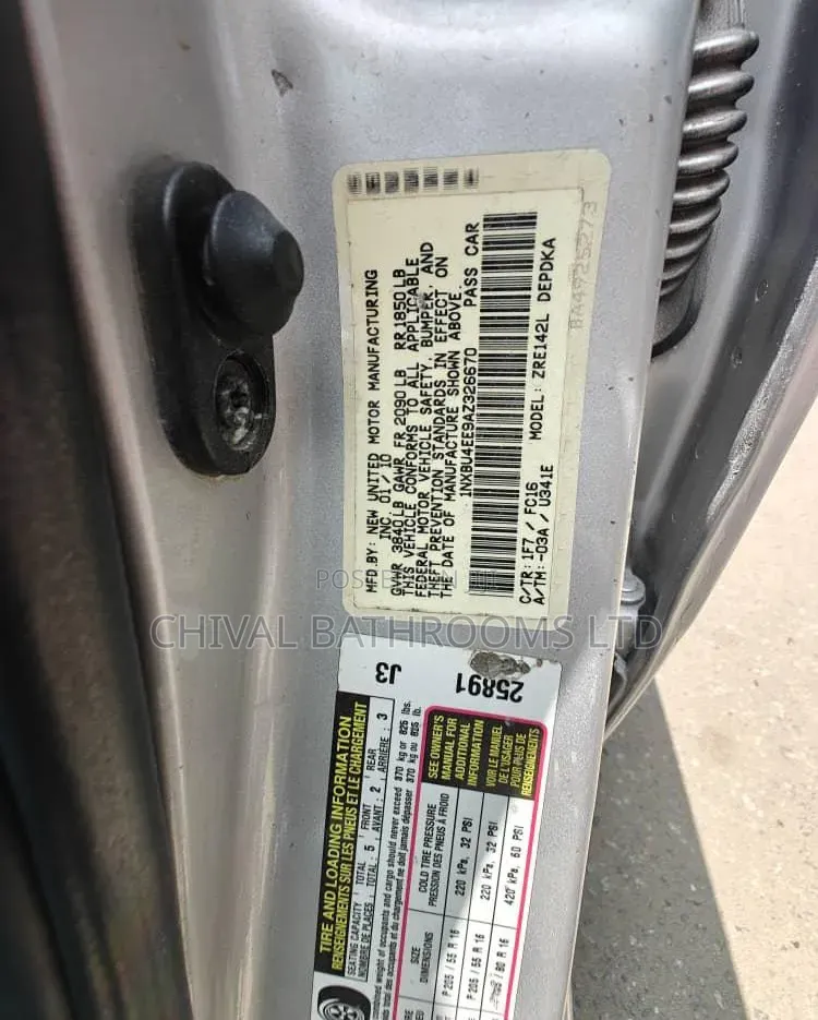 Toyota Corolla 2010 Silver