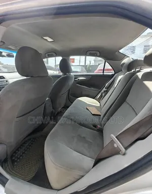 Toyota Corolla 2010 Silver