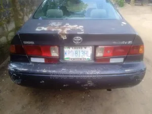 Toyota Camry 2001 Gray